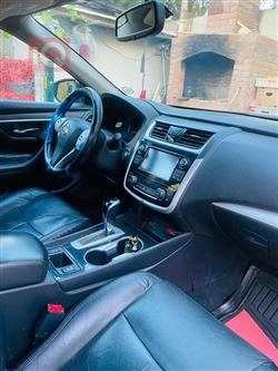 نيسان ألتيما